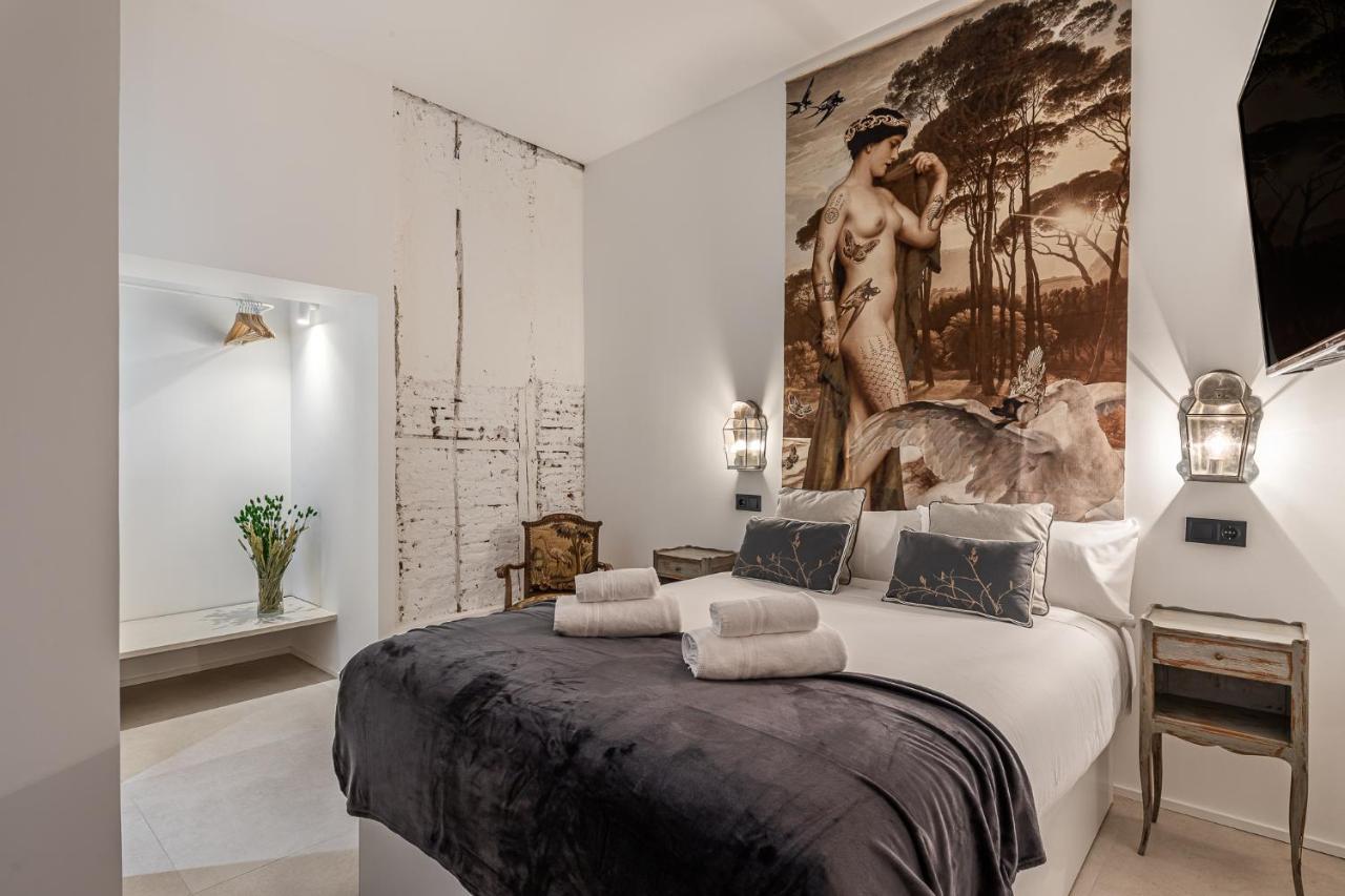 Queens House Chueca Guest house