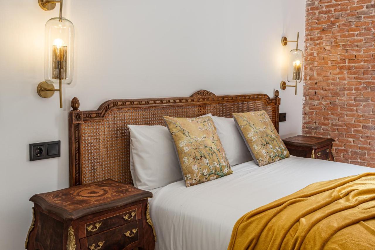 Queens House Chueca Guest house *