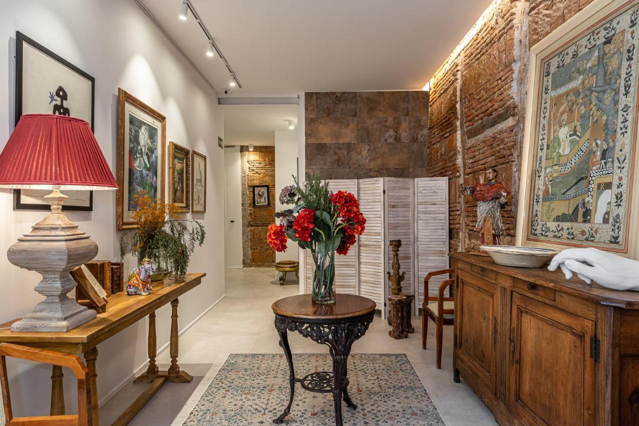 Queens House Chueca Guest house *