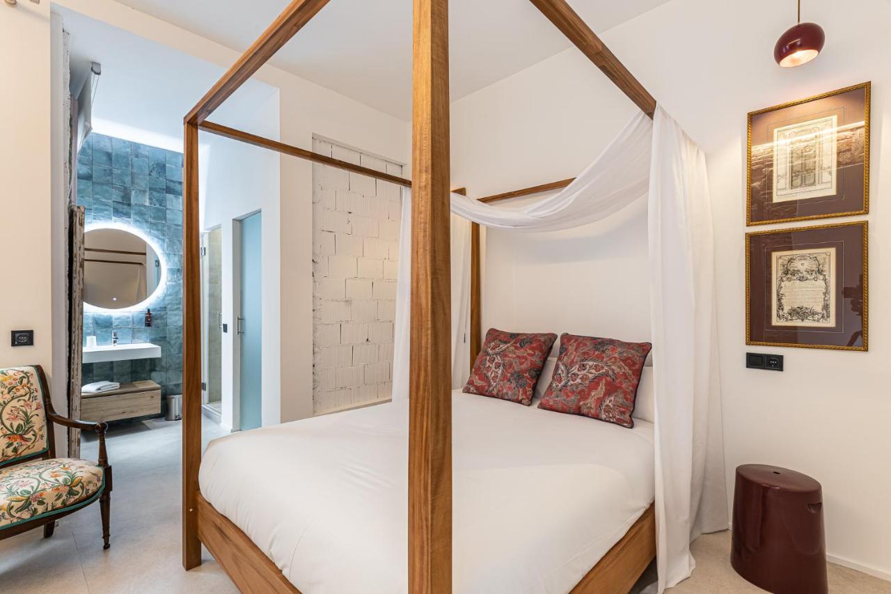 Queens House Chueca Guest house