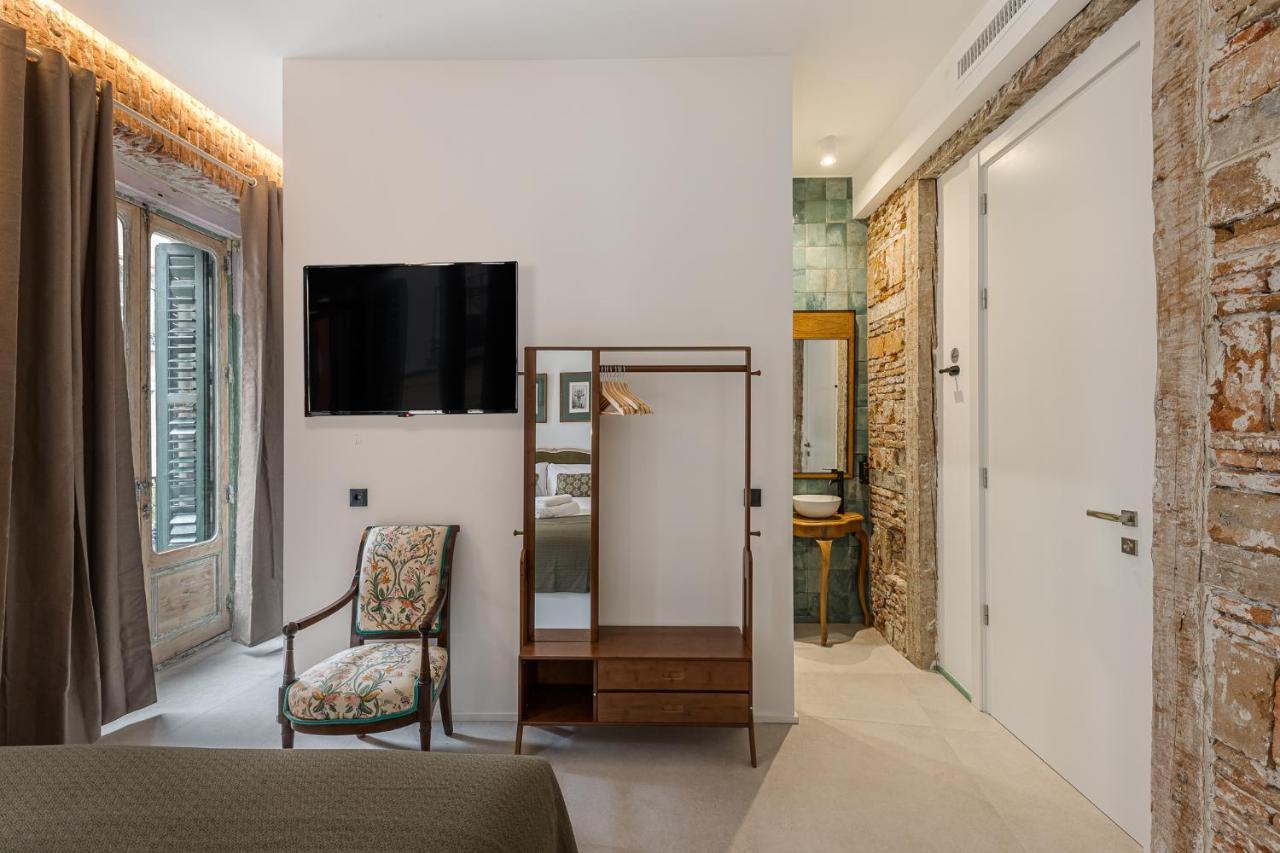 Queens House Chueca Guest house *